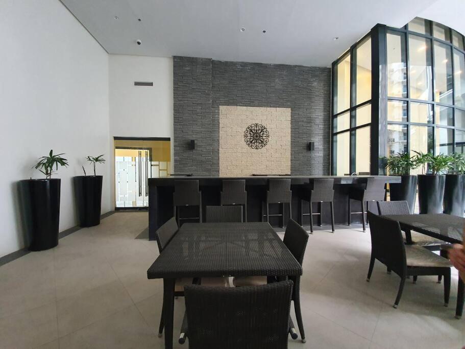 Beautiful High End Condo In City Center, מנילה מראה חיצוני תמונה